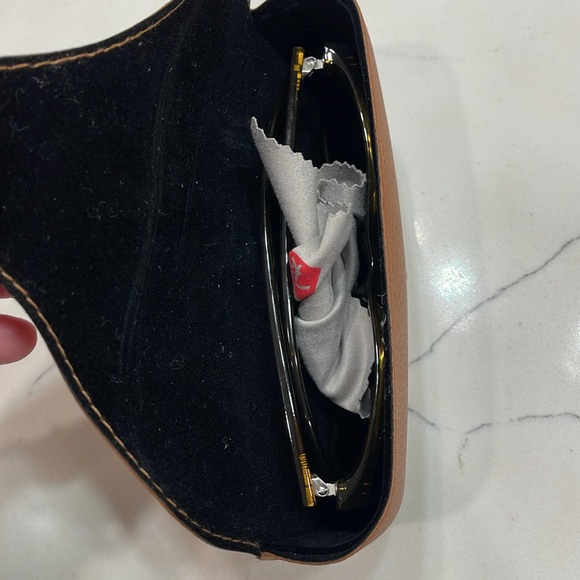 Ray-Ban Tortoise Shell Sunglasses - Picture 9 of 10